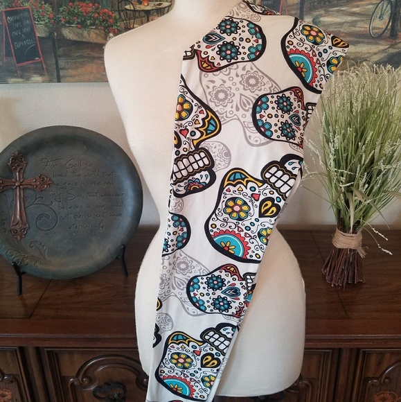 Sugar skulls leggings - Picture 2 of 3